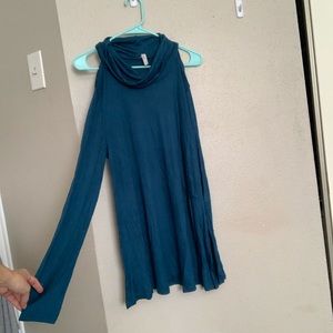 LS turtle neck. Gently worn. 2XL